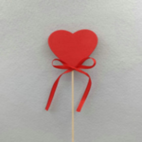 Heart 6x6.5cm on 25cm stick FSC* red