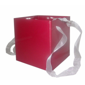 European Cube 6.25x6.25in +Handle metallic red